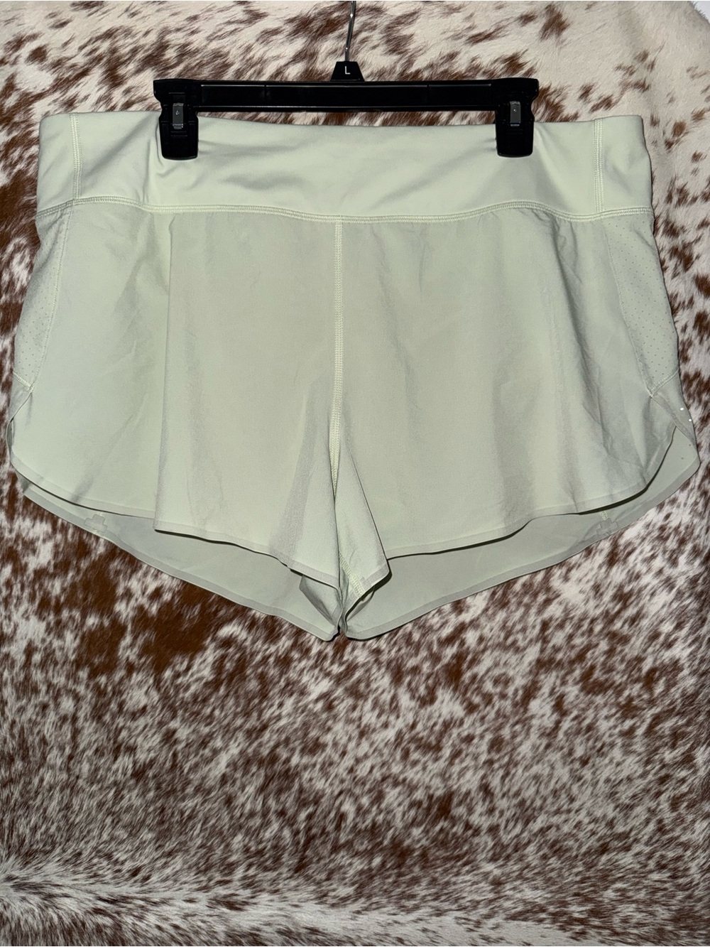 Athleta Run With It 3.5” Shorts XL Light Green Lined Athletic Running